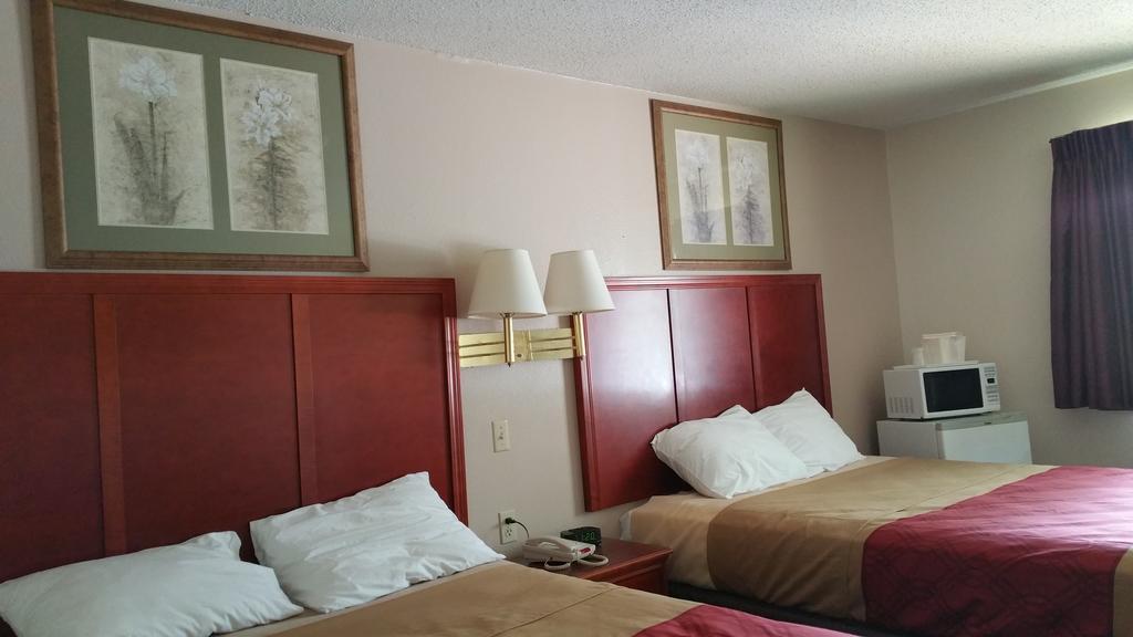 Rodeway Inn Mitchell Exterior foto