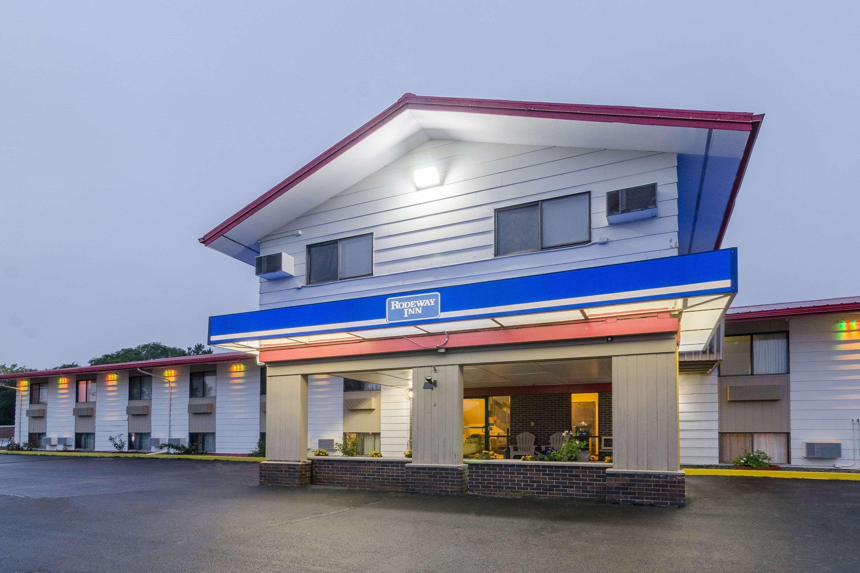 Rodeway Inn Mitchell Exterior foto