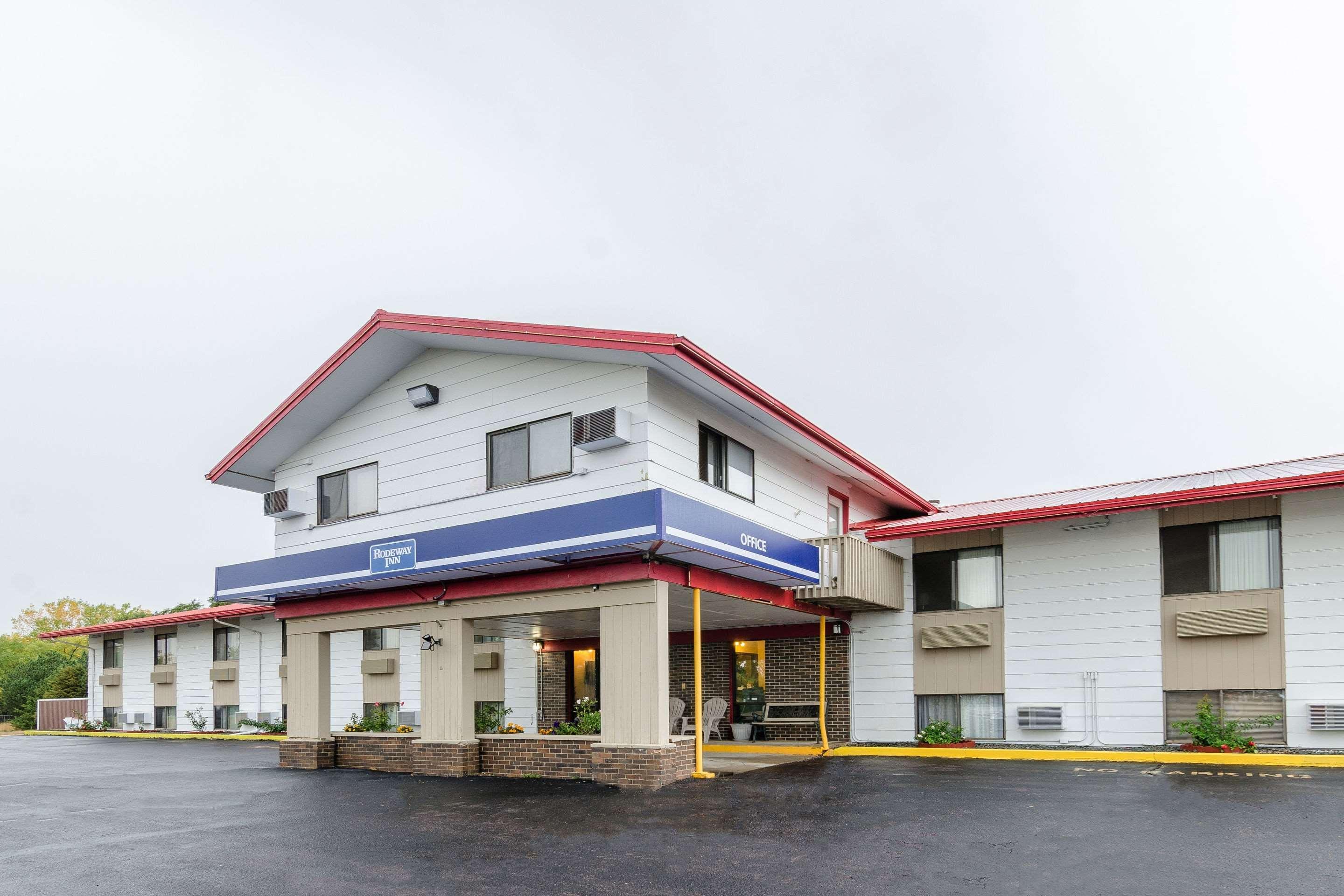 Rodeway Inn Mitchell Exterior foto